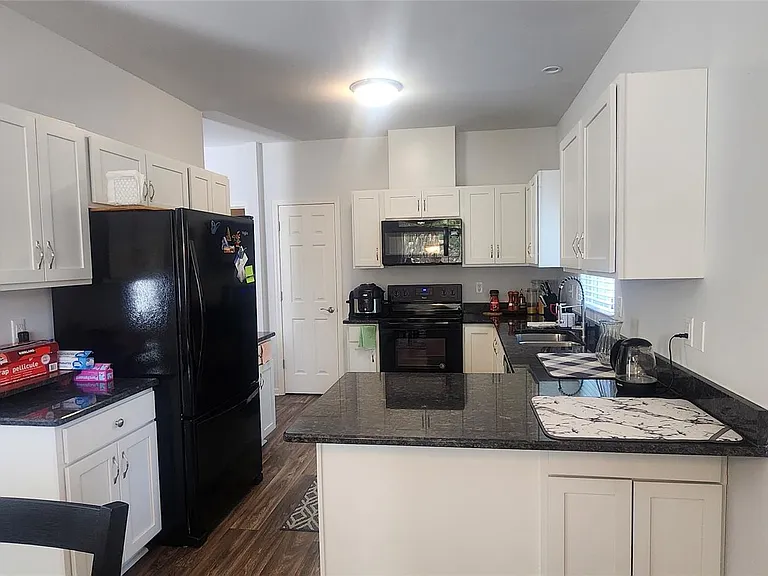 29574 Woodpark Cir — Photo 7