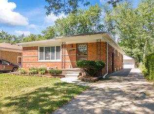 21961 Avon Rd, Oak Park, MI 48237