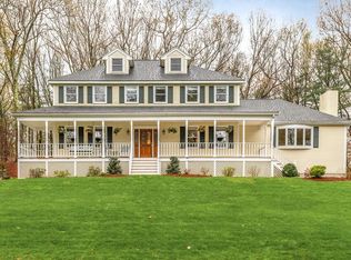 32 Avery Ln, Andover, MA 01810