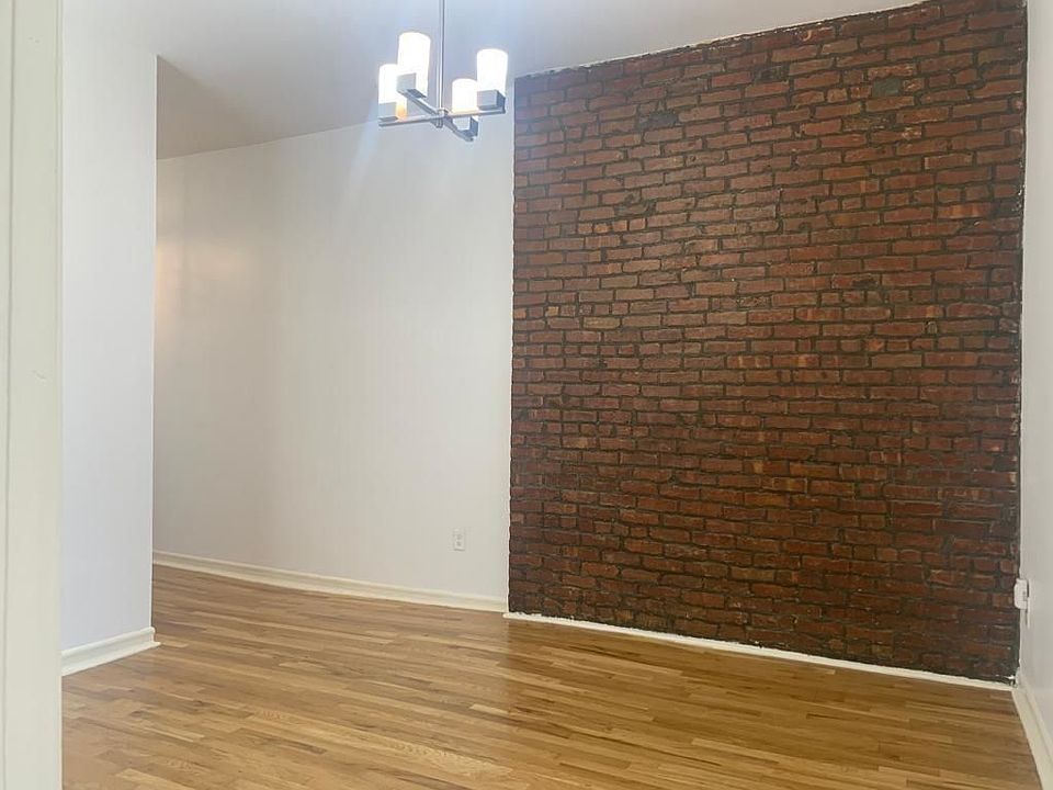 1st image of 35 Graham Ave Unit C-3