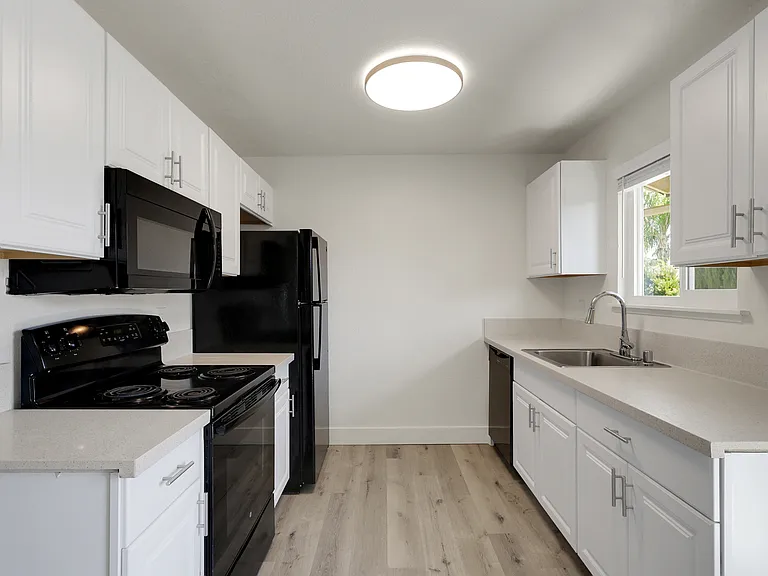 2x2- Kitchen Area
