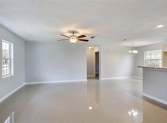 5th image of 500 Bellevue Dr
