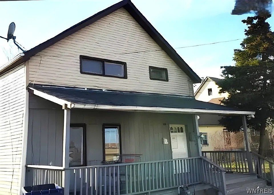 1st image of 782 Smith St