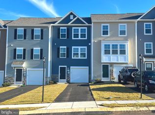 136 Holstein Dr, Hanover, PA 17331