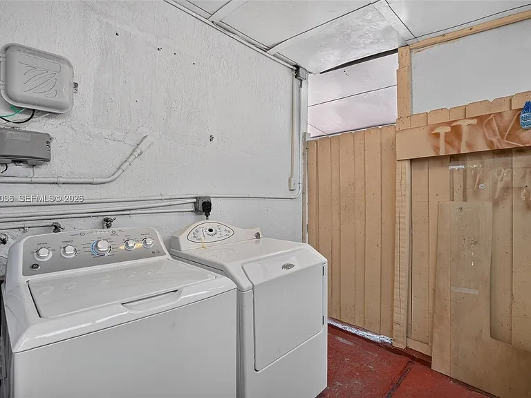 3375 SW 29th Ter #B — Photo 18