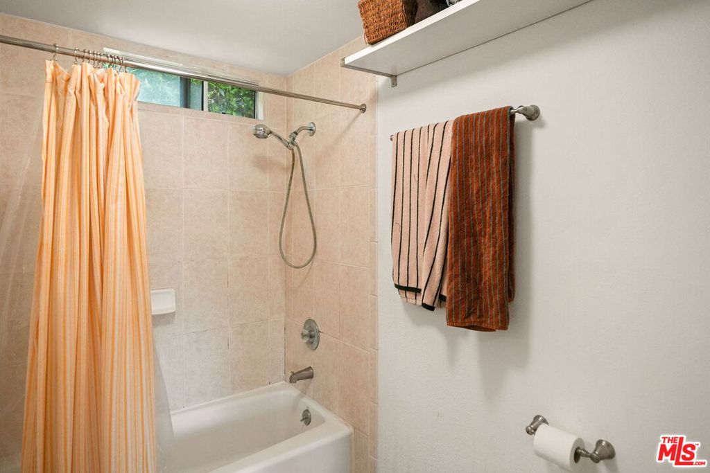 2142 Baxter St, Los Angeles, CA - More