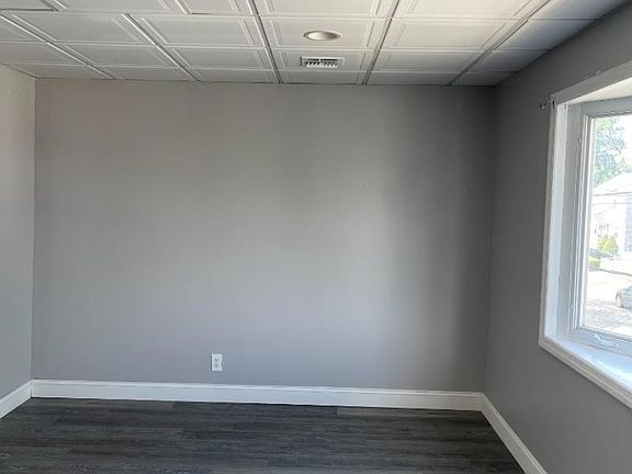 4th image of 826 E Curtis St Floor 2