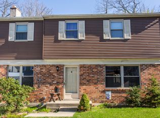 307 Crescent Hill Dr, Havertown, PA 19083