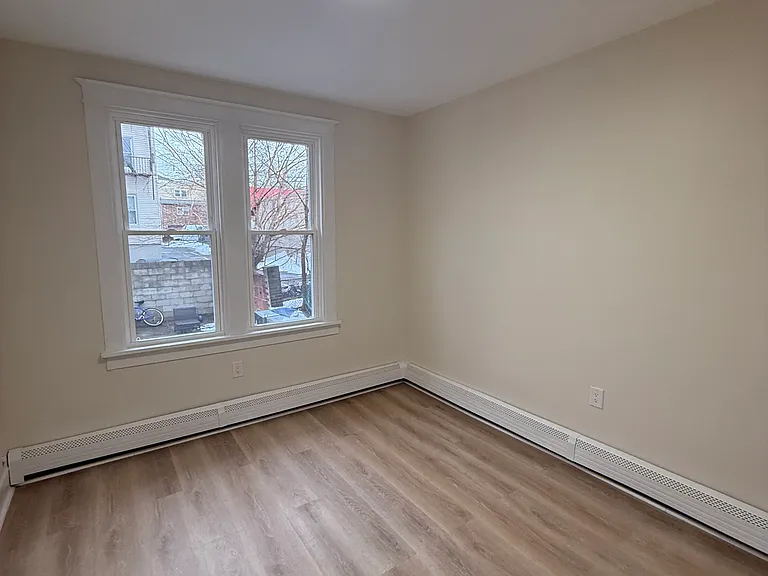 310 Danforth Ave #2 — Photo 15