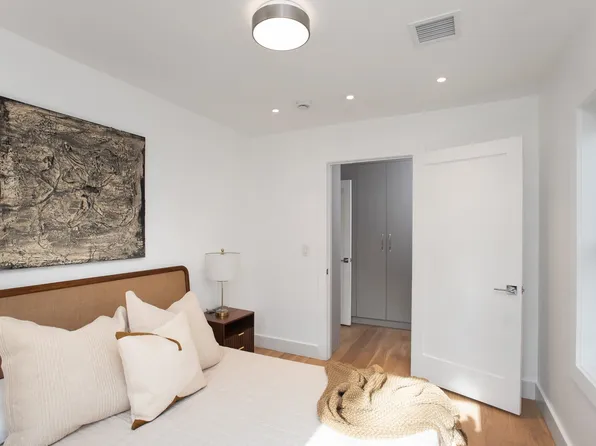 274 7th Street image 20 of 40