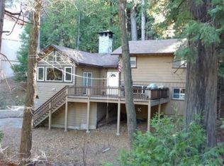 24601 San Moritz Dr, Crestline, CA 92325