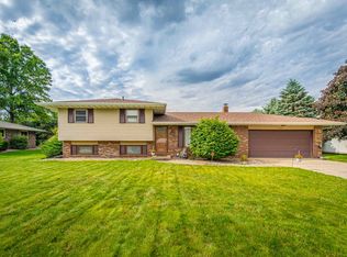 12155 Bluebonnet Ln, Granger, IN