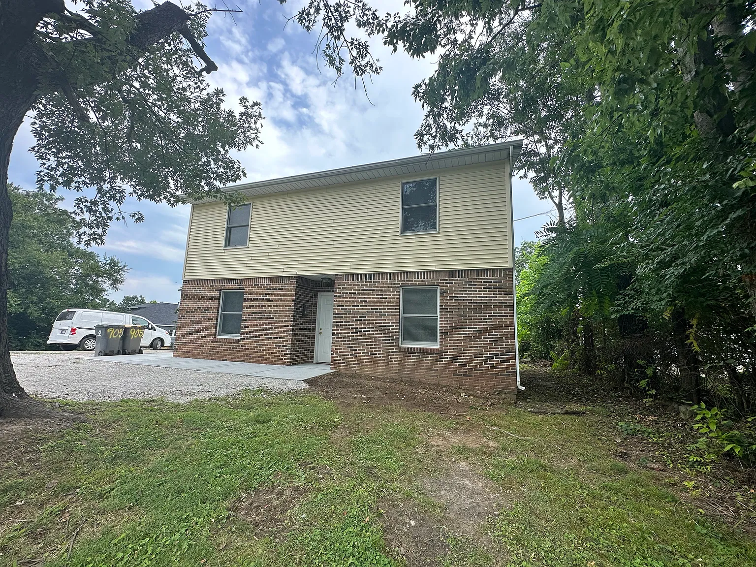 4 bed, 1664 sqft, $3,200 — Photo 1