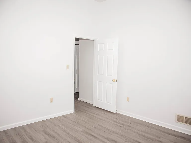 33 E Park St — Photo 10