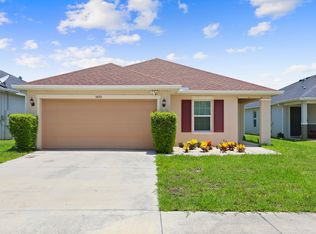 5870 NW Pine Trail Cir, Port Saint Lucie, FL 34983