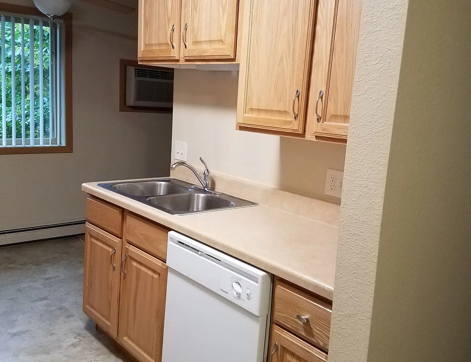 Riverside Senior Apartments — Photo 4