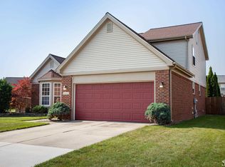 26533 Park Ln, Woodhaven, MI 48183
