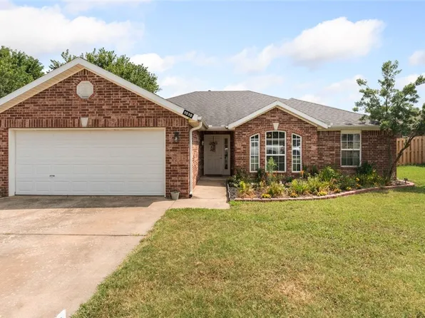 1010 Applewood Cir, Centerton, AR 72719