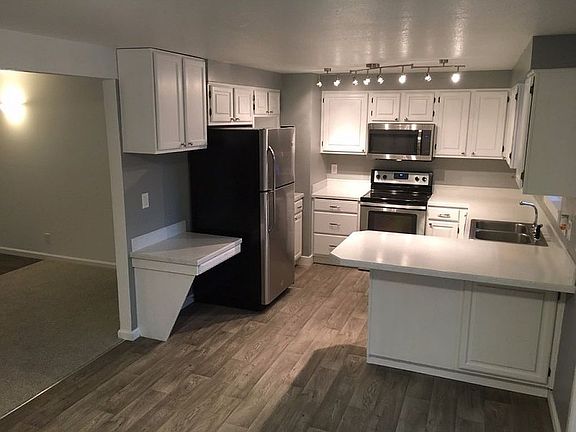 3rd image of 2040 N Dalton Ave