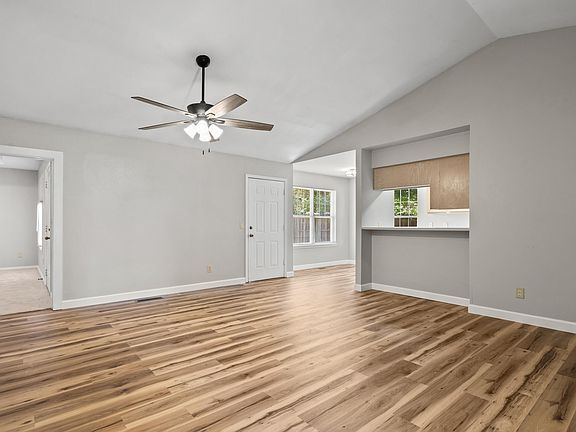4th image of 166 Teresa Terrace