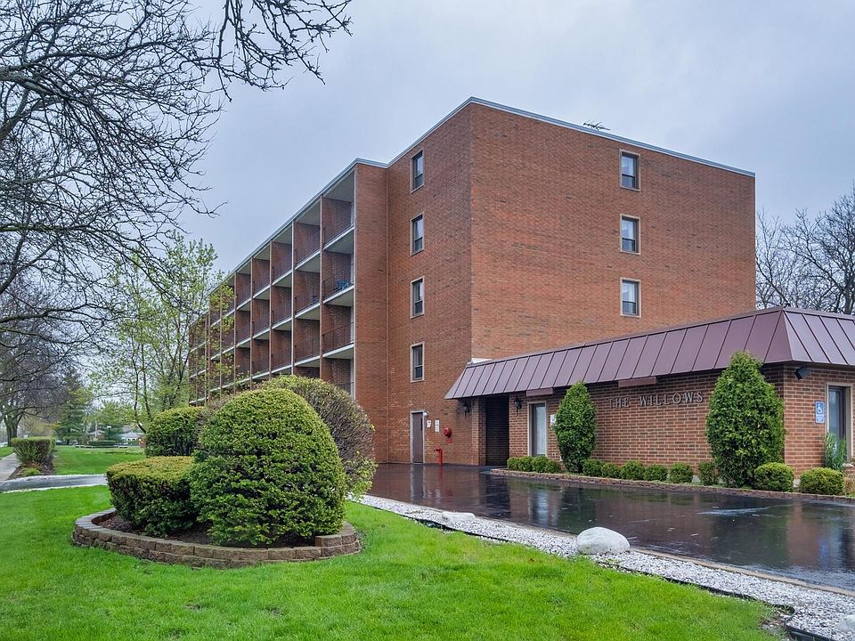 1st image of 255 S West Ave APT 102