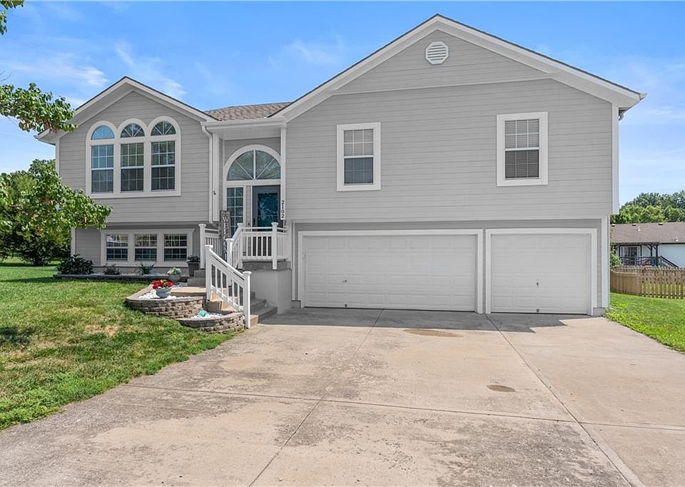 1st image of 2102 Grant Cir
