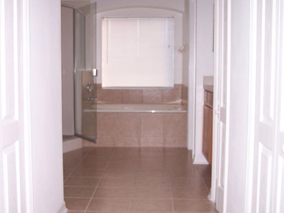 5th image of 12736 Grovehurst Ave