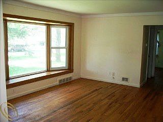 3rd image of 1612 La Salle Blvd