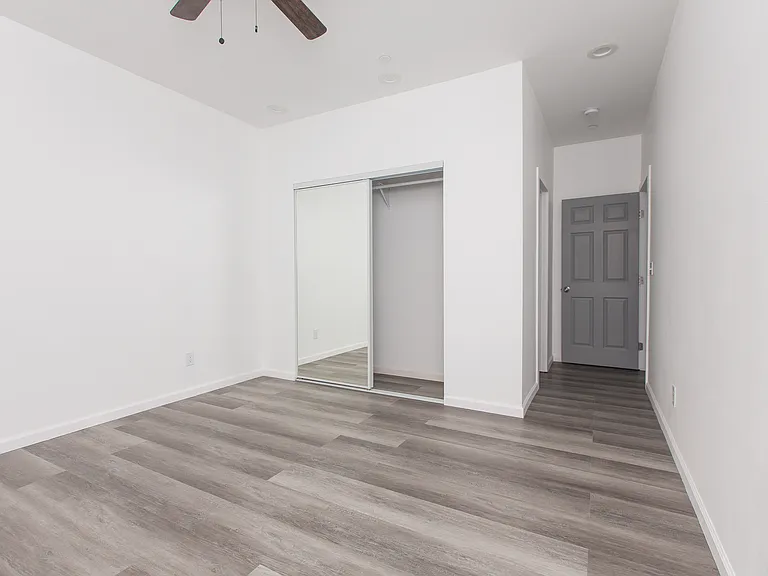 104 S Chestnut St #B — Photo 11