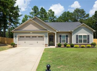 157 Sidesaddle Ct, Raeford, NC 28376