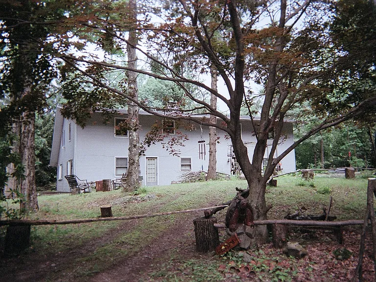124 Cascade Rd — Photo 2