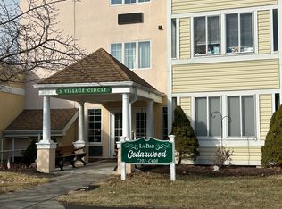 3 Village Cir APT 308, Stroudsburg, PA 18360