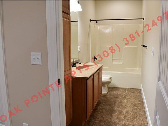 4th image of 1011 Starwood Ave
