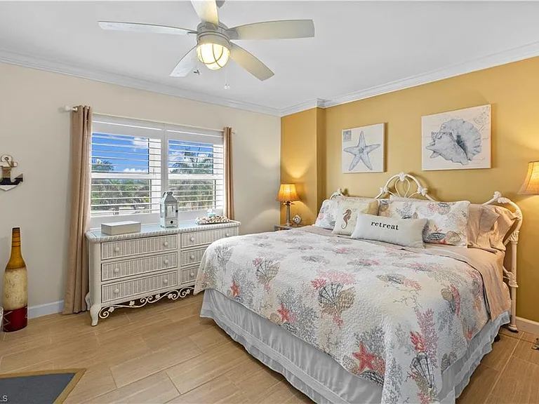 240 Seaview Ct #413 — Photo 8
