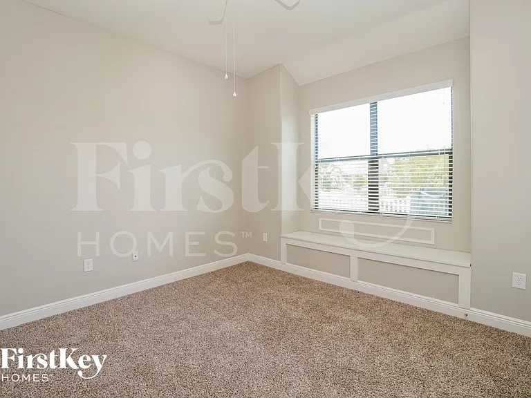 12414 Drakefield Dr — Photo 11