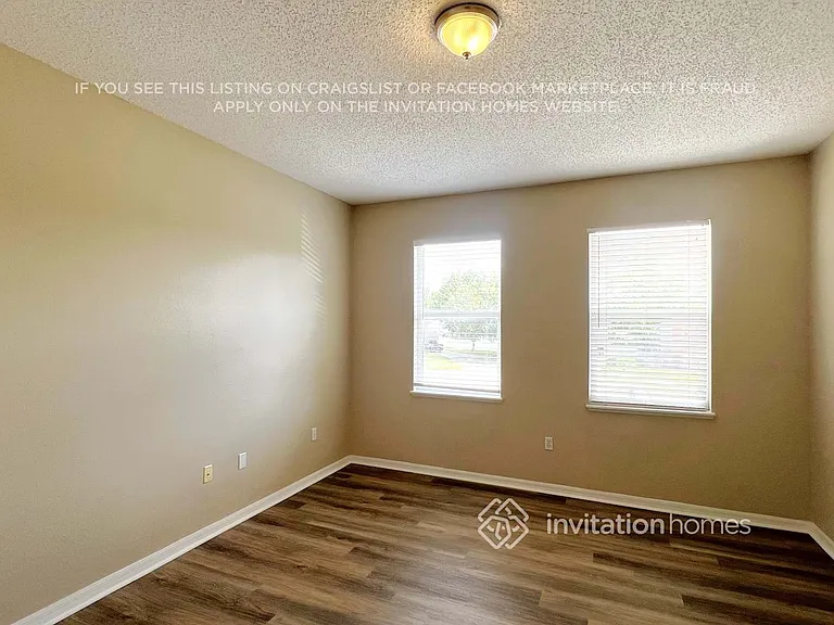 371 Pebble Ct — Photo 7