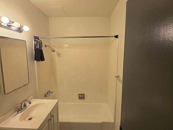 5th image of 1707 W 80th St APT 2
