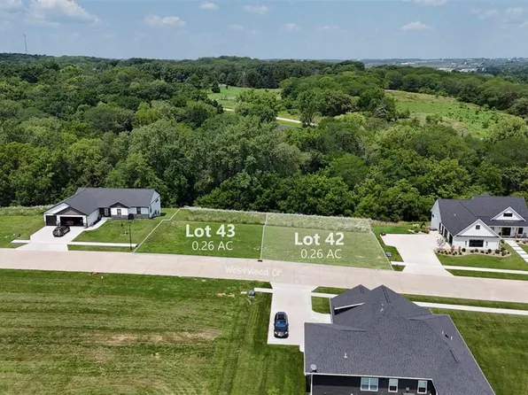 203 Westwood Cir Lot 42, Kalona, IA 52247