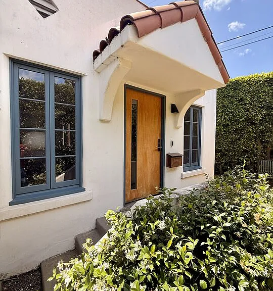 4248 Lexington Ave — Photo 1