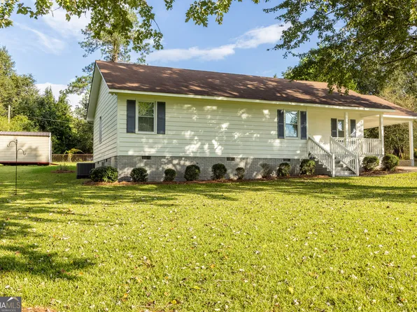 537 Dogwood Dr, Thomaston, GA 30286