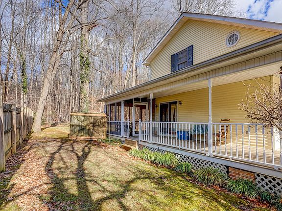 5th image of 310 Berkley Ct
