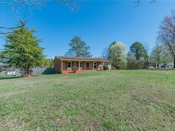 131 Cherry Ln, Lexington, NC 27292