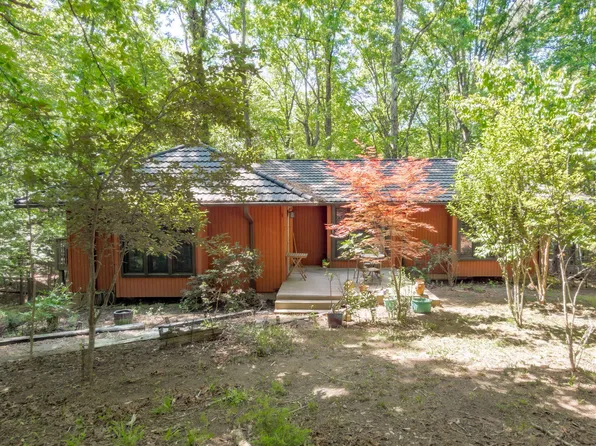 5421 Hideaway Dr, Chapel Hill, NC 27516