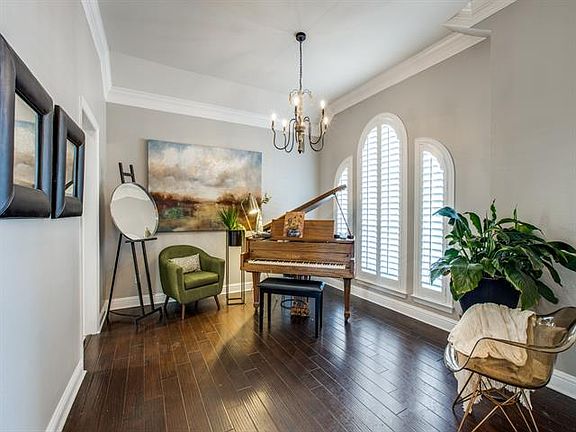 4th image of 7808 Vineyard Ct