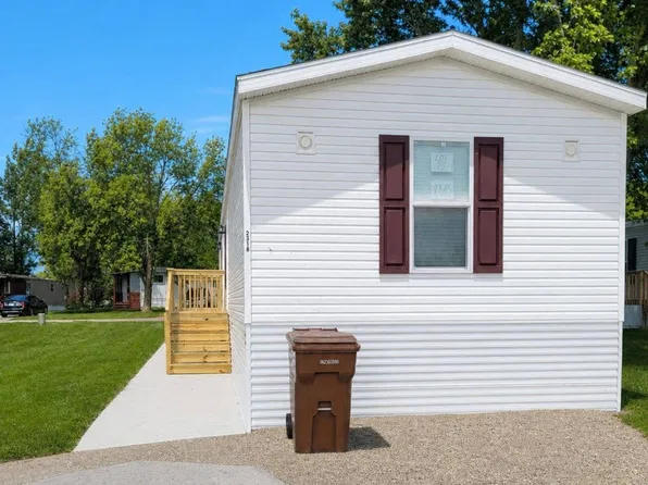 801 E 18 1/2 St #13, Albert Lea, MN 56007