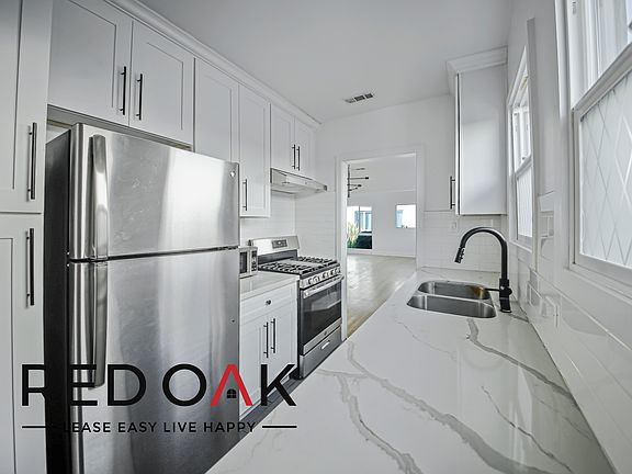 2nd image of 328 1/2 N Kingsley Dr #328-1/4