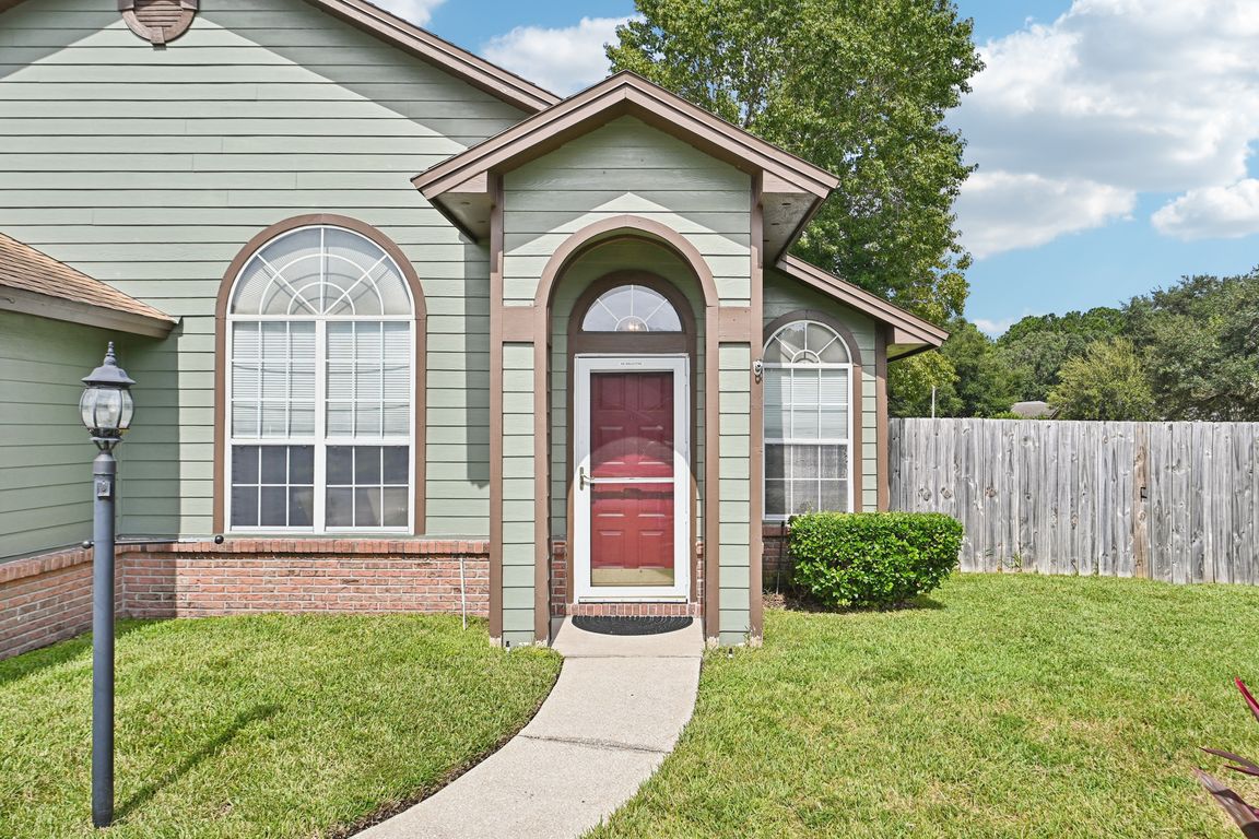 Thomas Lynch Ct-S1209-001.jpg