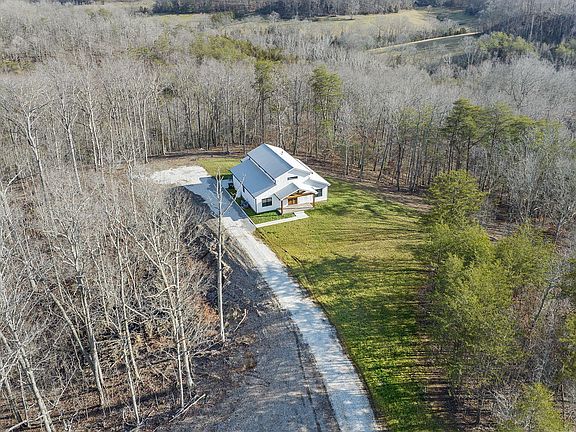 3rd image of 599 Woodland Ests
