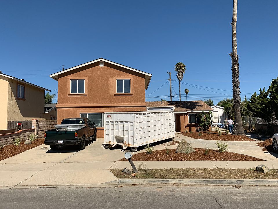 2nd image of 1933 Sandalwood Dr