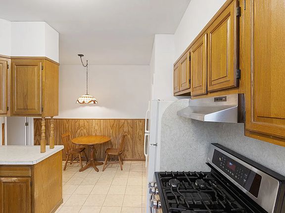 2nd image of 7111 Narrows Ave